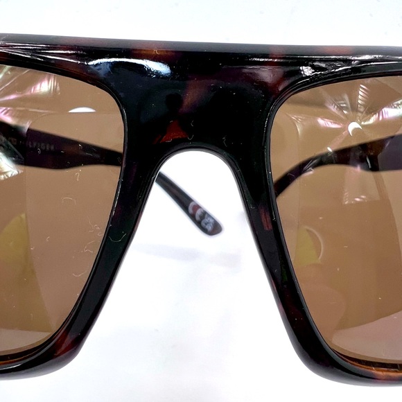 ⭐️TOMMY HILFIGER💯WAFFLE BROWN FRAME, OLIVE GREEN LENSES, SUNGLASSES, **UNISEX** - Picture 11 of 15